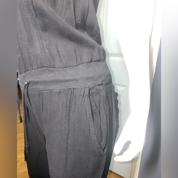 Urban behavior strapless jumpsuit capris black size medium pockets romper casual - Picture 4 of 11